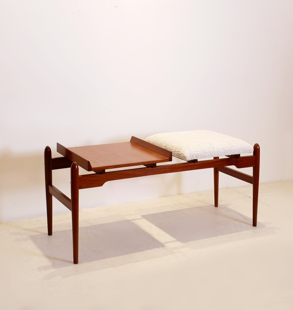 Italian vintage bench with a wooden part and a boucle seat, 1960s