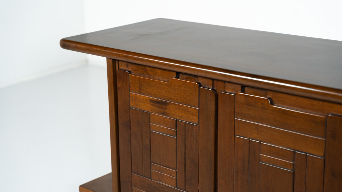 Italian walnut sideboard circa 1960