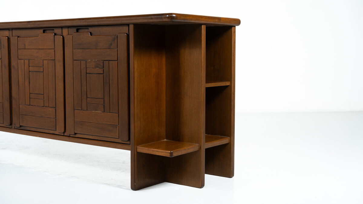 Italian walnut sideboard circa 1960