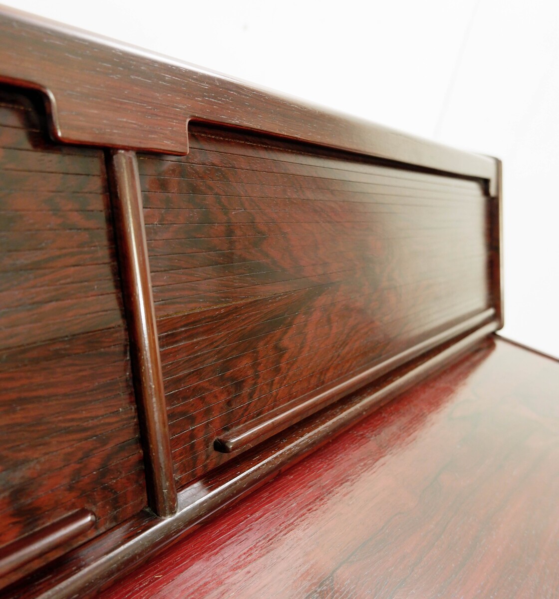 Italian writing desk mod.530 by Gianfranco Frattini for Bernini