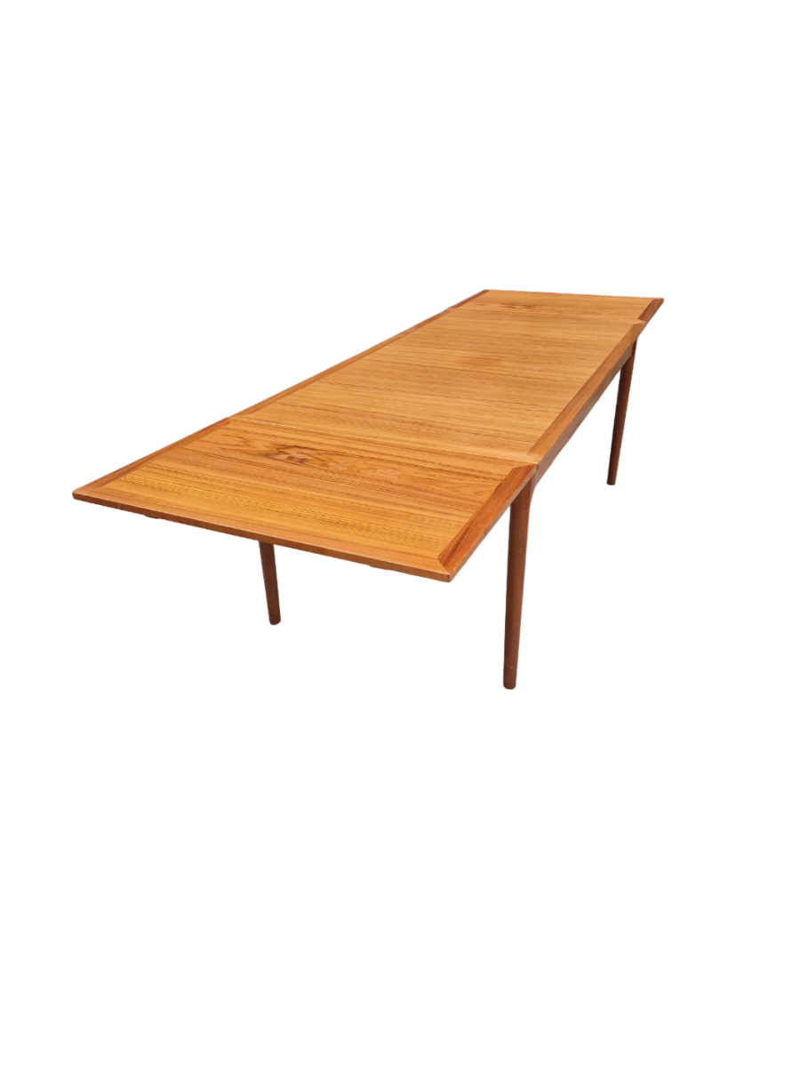 Large extendable dining table by design Kai Winding, Denmark, 1970's