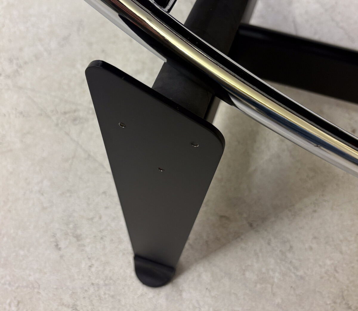 Le Corbusier Lounge Chair LC4  For Cassina, Italy, 2000s