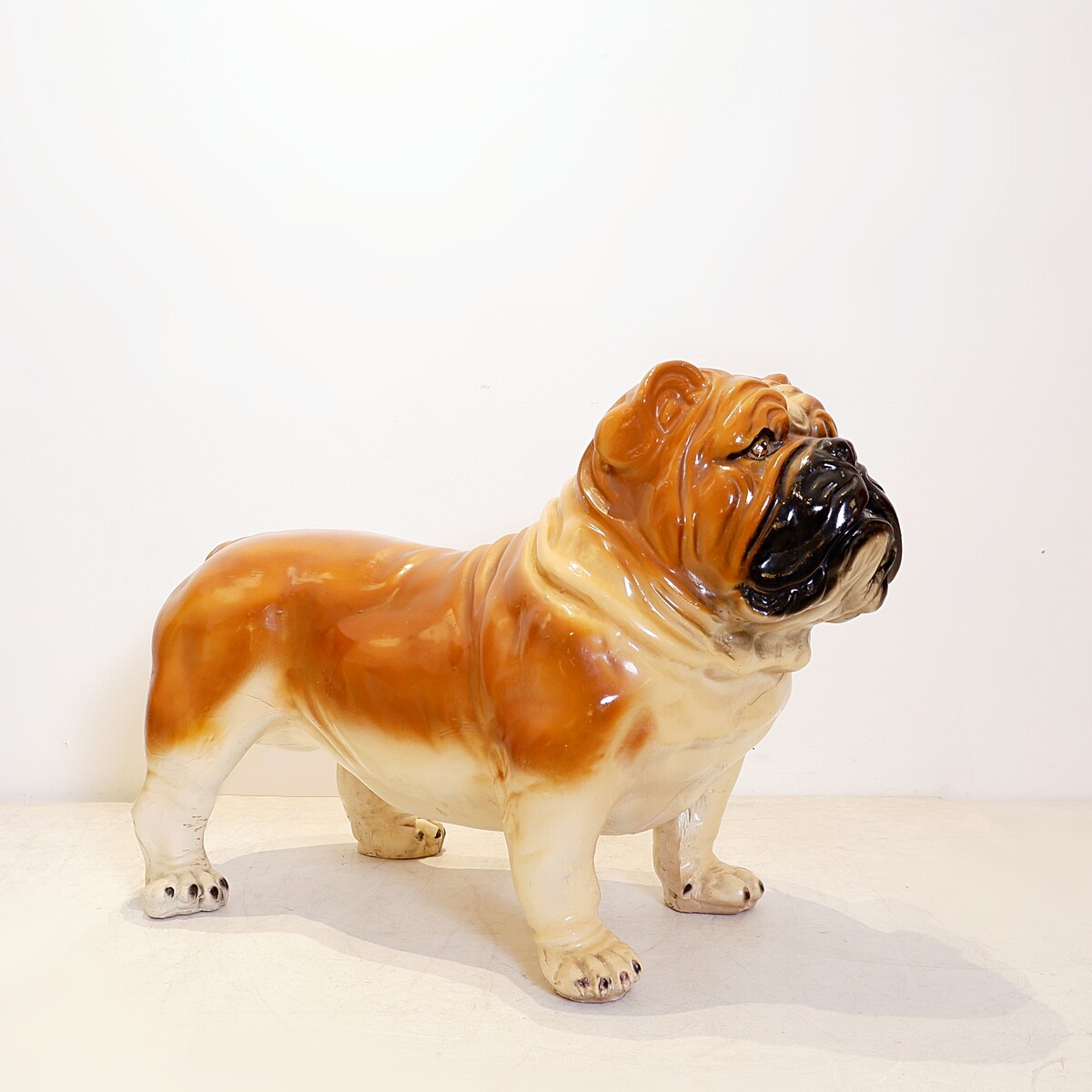 Life-size ceramic English Bulldog - Late 20th century