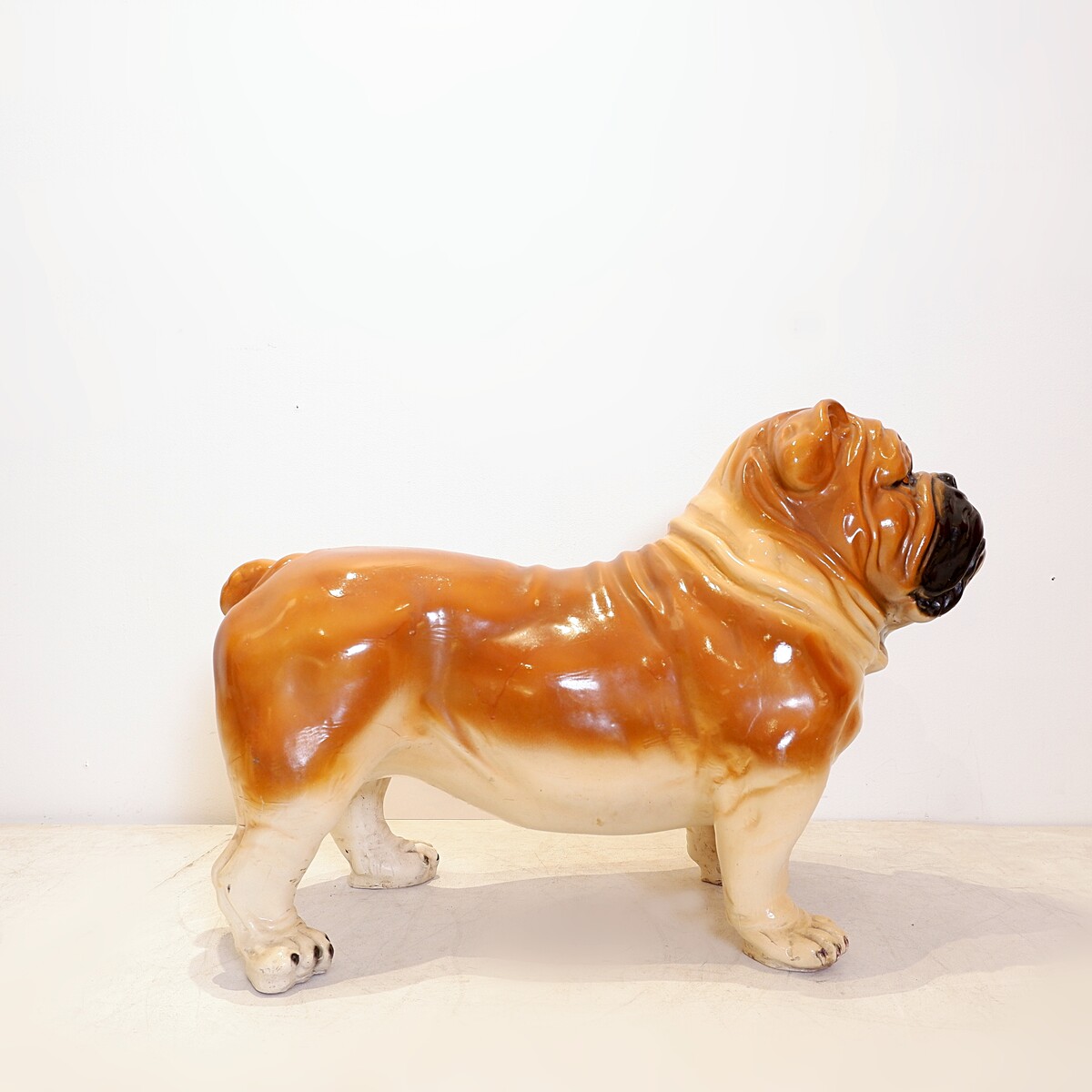Life-size ceramic English Bulldog - Late 20th century
