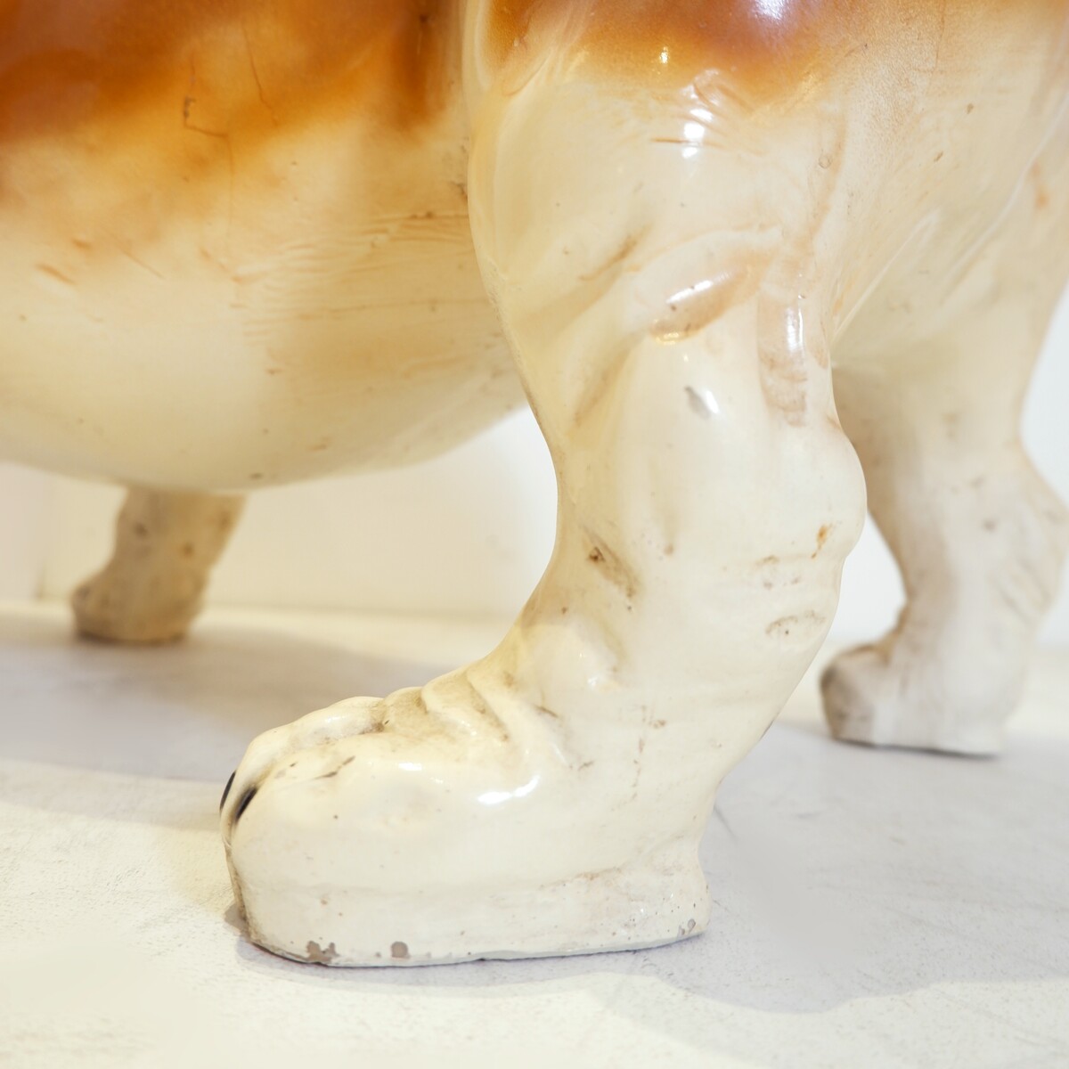 Life-size ceramic English Bulldog - Late 20th century