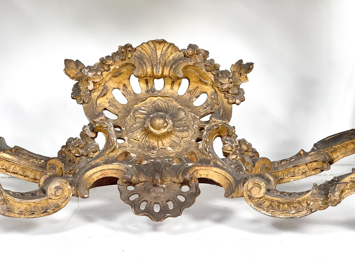 Louis XV Console In Giltwood And Marble Top, 18th