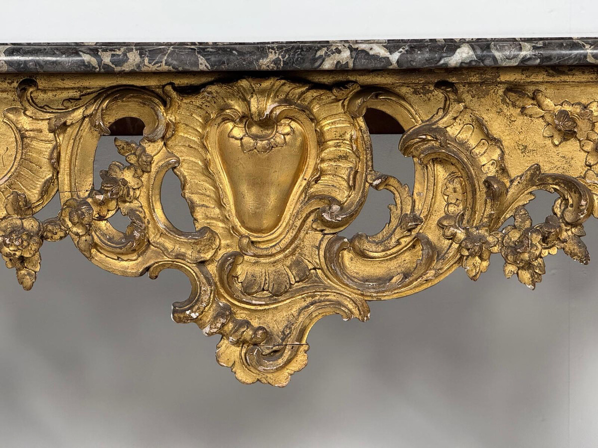 Louis XV Console In Giltwood And Marble Top, 18th