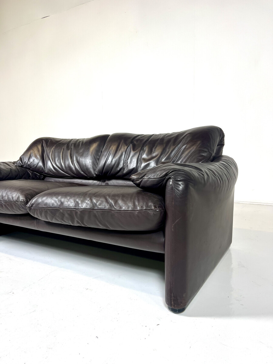 Maralunga Sofa by Vico Magistretti for Cassina, Brown Leather, 1973 - 2 available