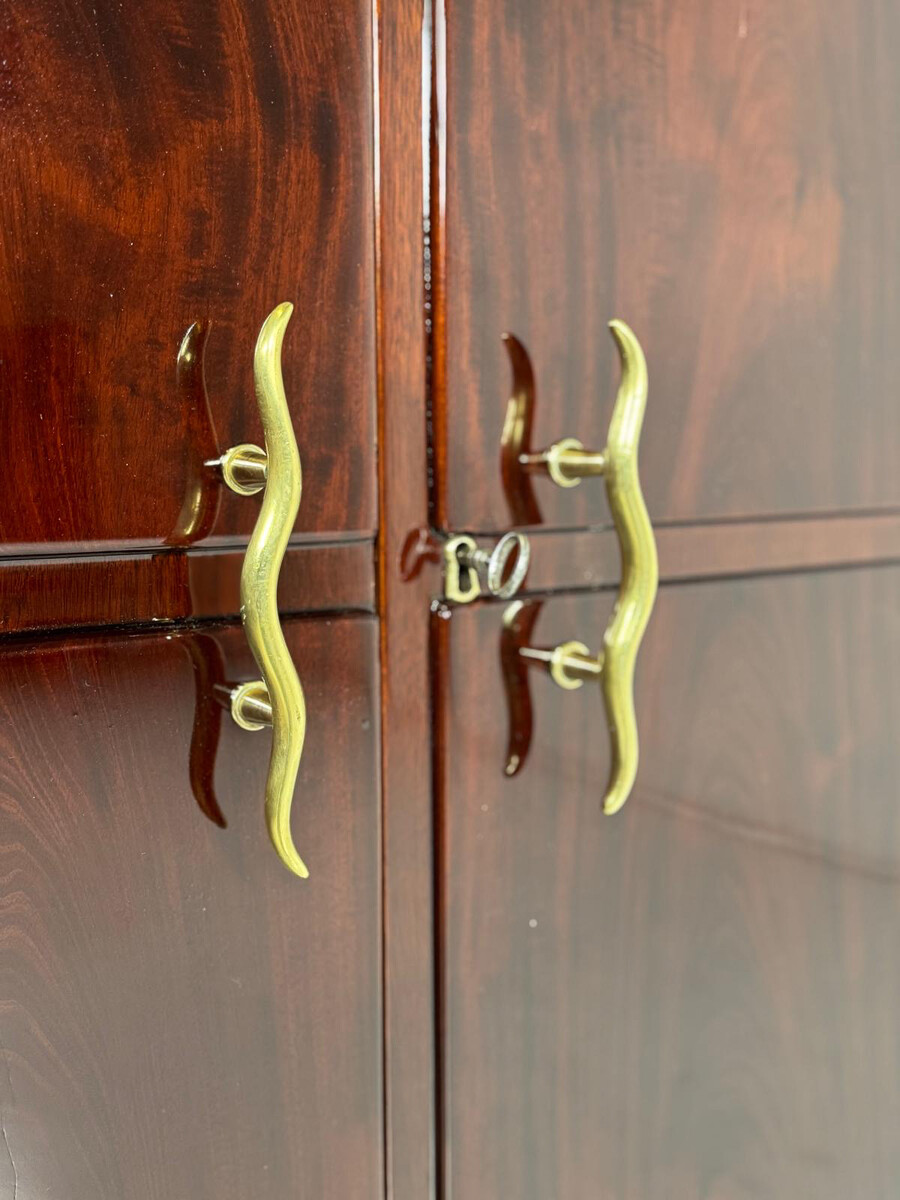 Mid-Century Cabinet in the style of Paolo Buffa, Italy 1950s