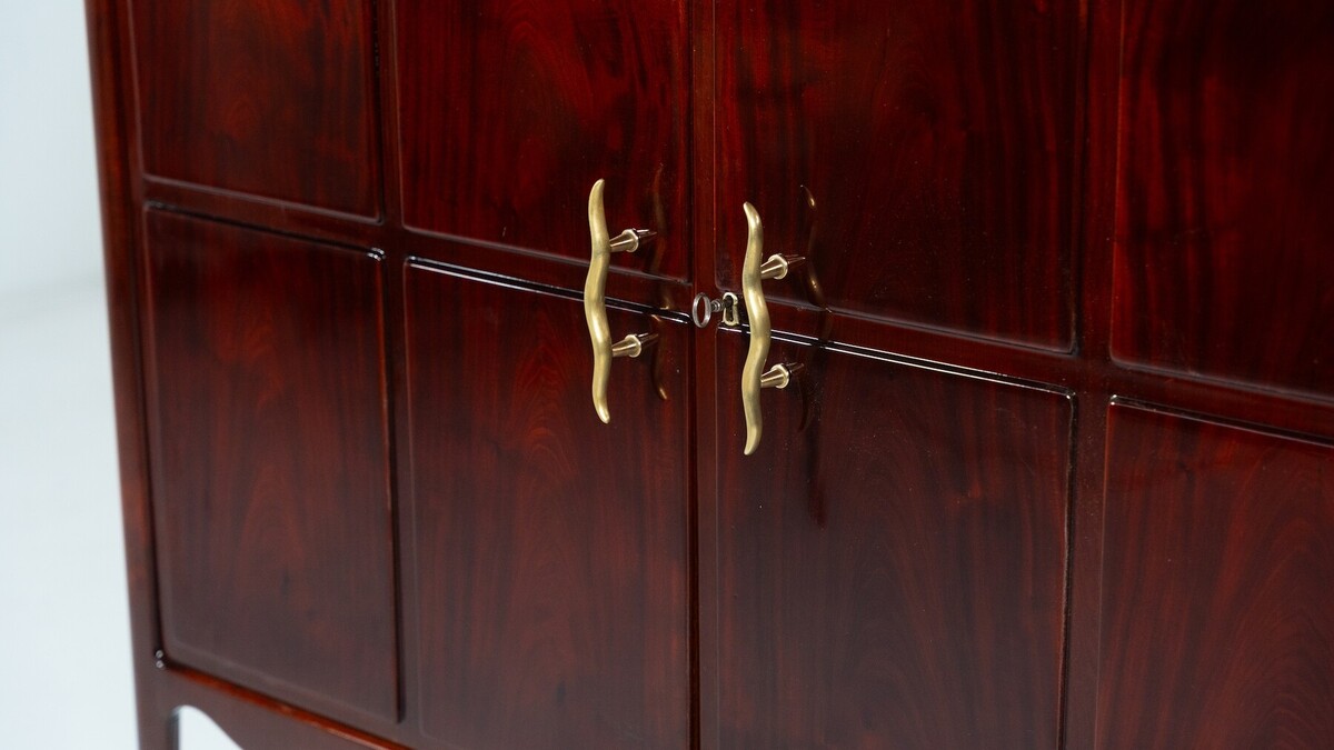 Mid-Century Cabinet in the style of Paolo Buffa, Italy 1950s