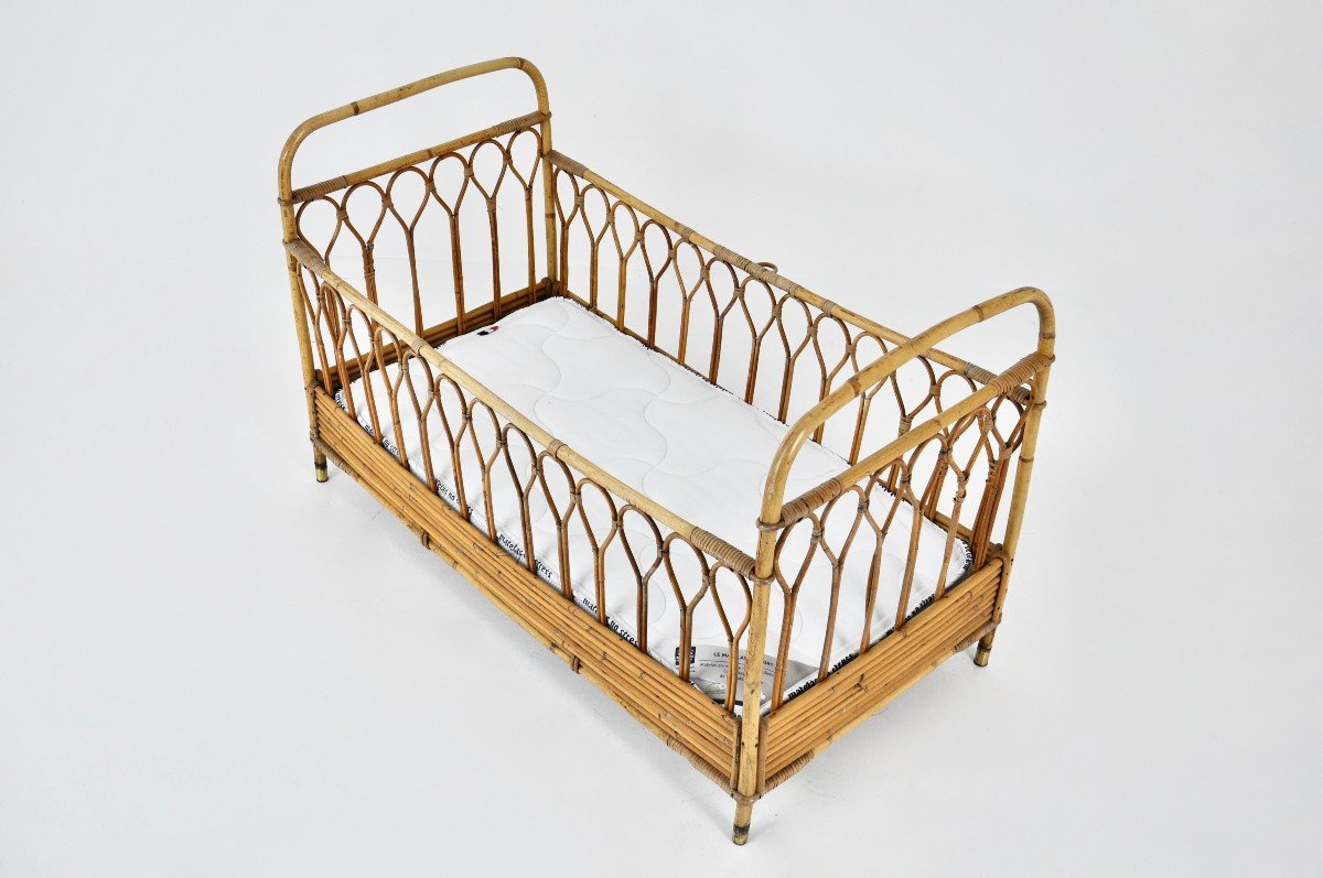 Mid Century Child's bed in rattan, Italy 1960's