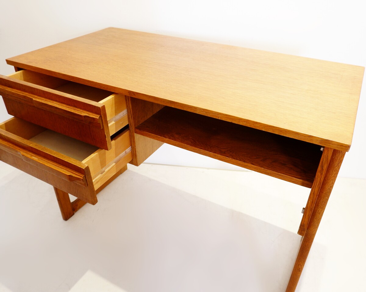 Mid-Century desk with Sled Legs from Oto, 1960s