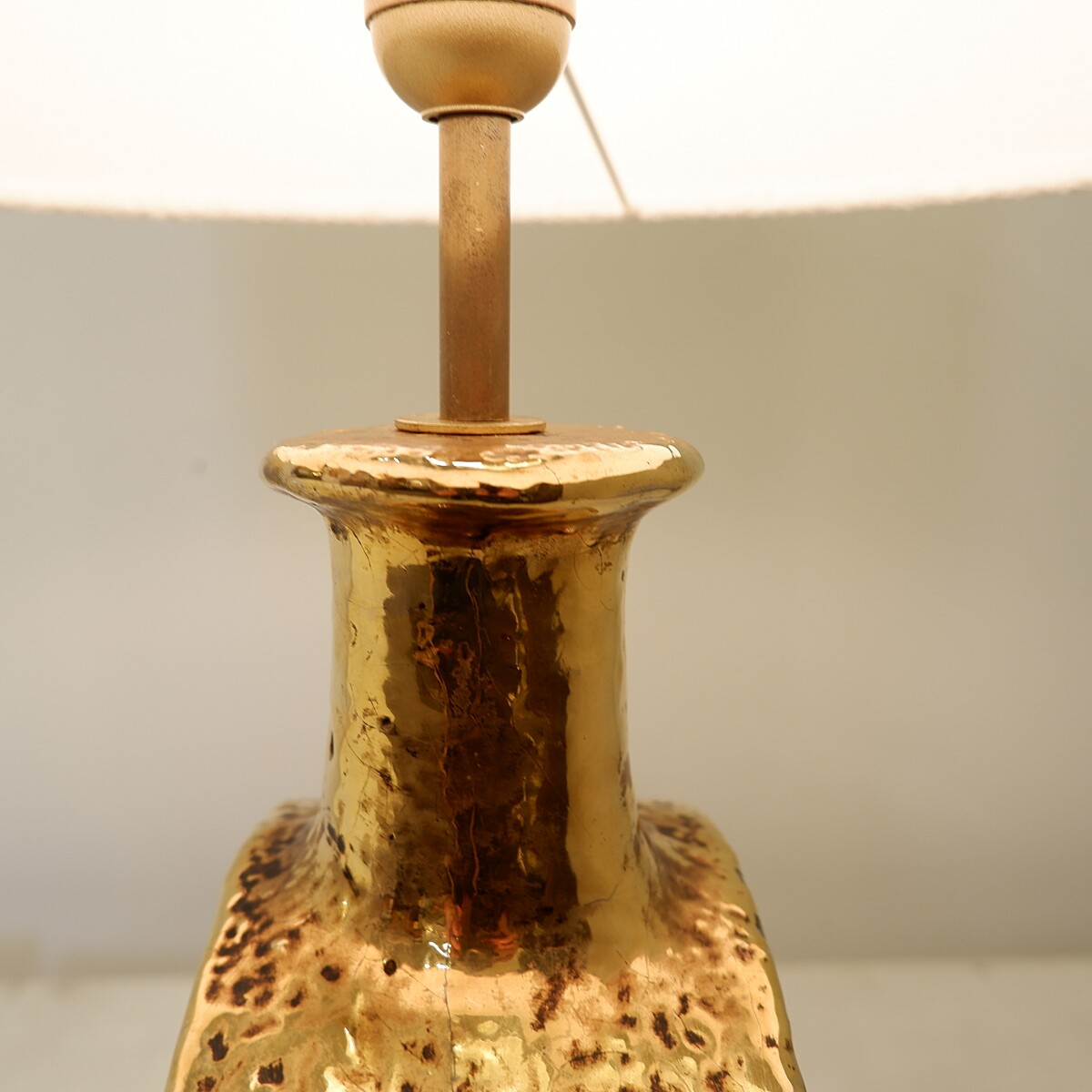 Mid-Century Italian Gold ceramic Table Lamp