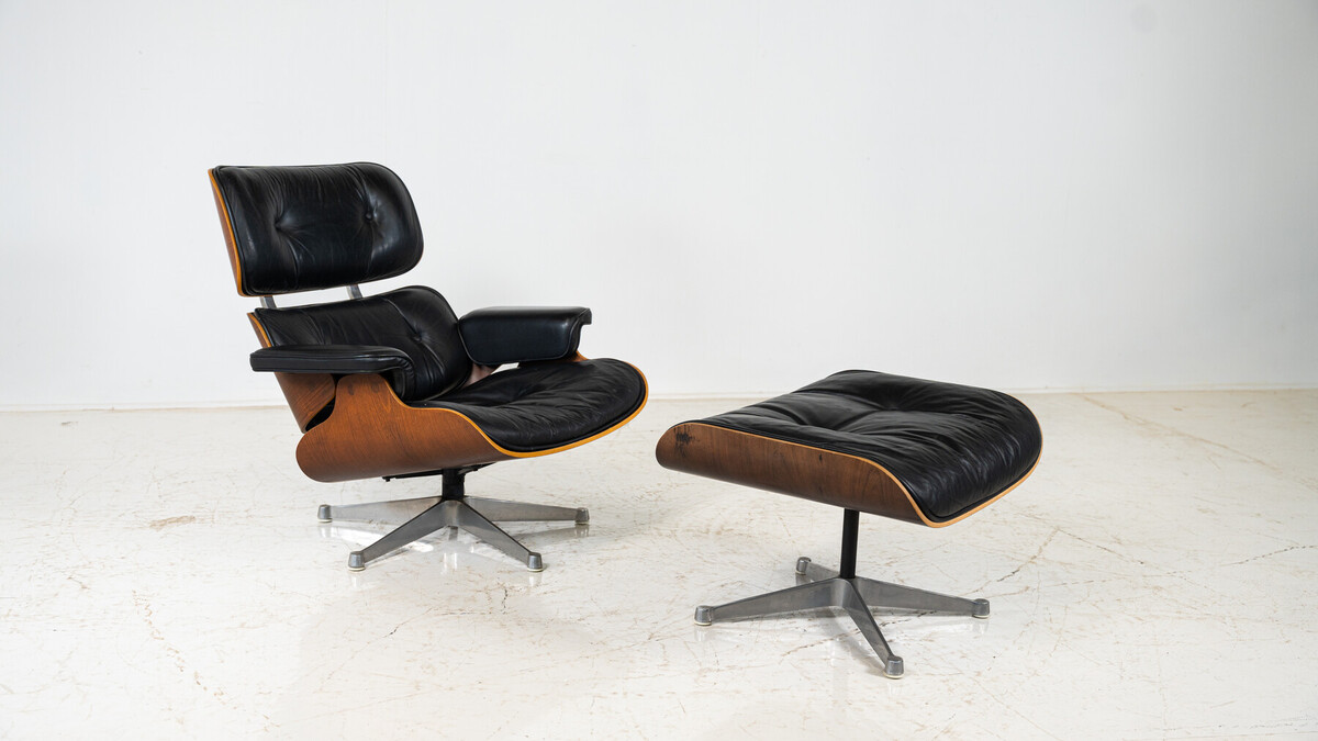 Mid-Century Lounge Chair and Ottoman by Charles & Ray Eames for Herman Miller