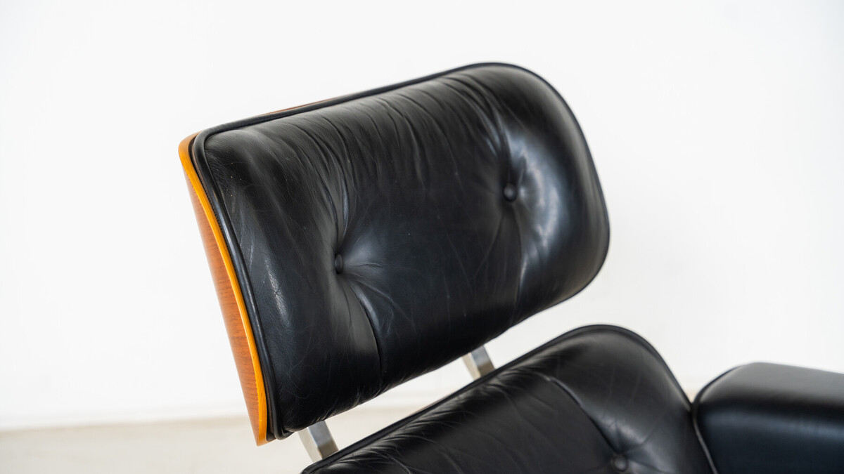 Mid-Century Lounge Chair and Ottoman by Charles & Ray Eames for Herman Miller