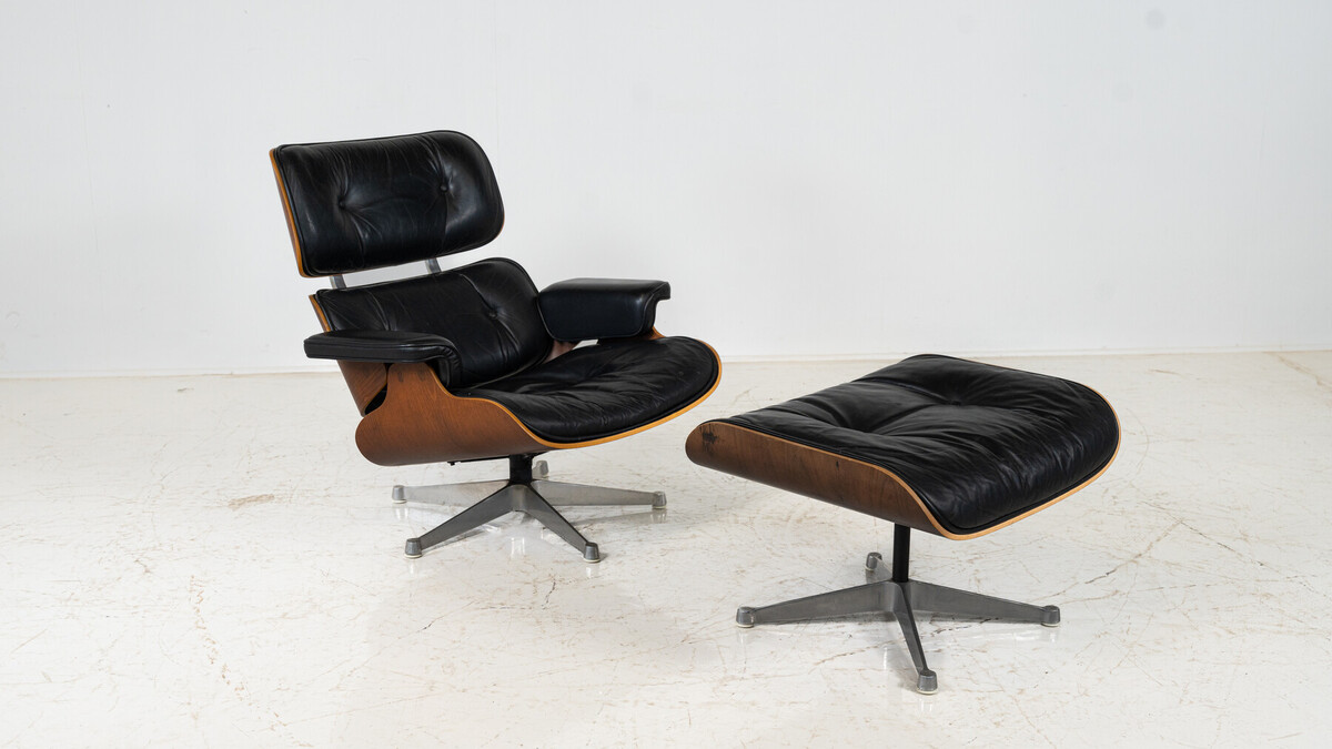 Mid-Century Lounge Chair and Ottoman by Charles & Ray Eames for Herman Miller