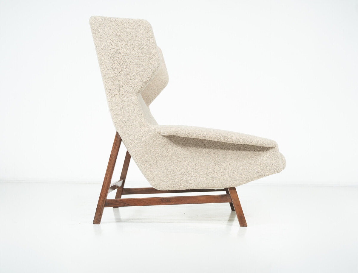 Mid-Century Modern Armchair 877 by Gianfranco Frattini for Cassina, New Beige Upholstery