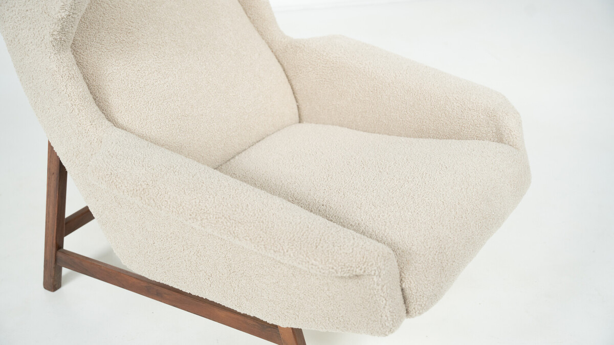 Mid-Century Modern Armchair 877 by Gianfranco Frattini for Cassina, New Beige Upholstery