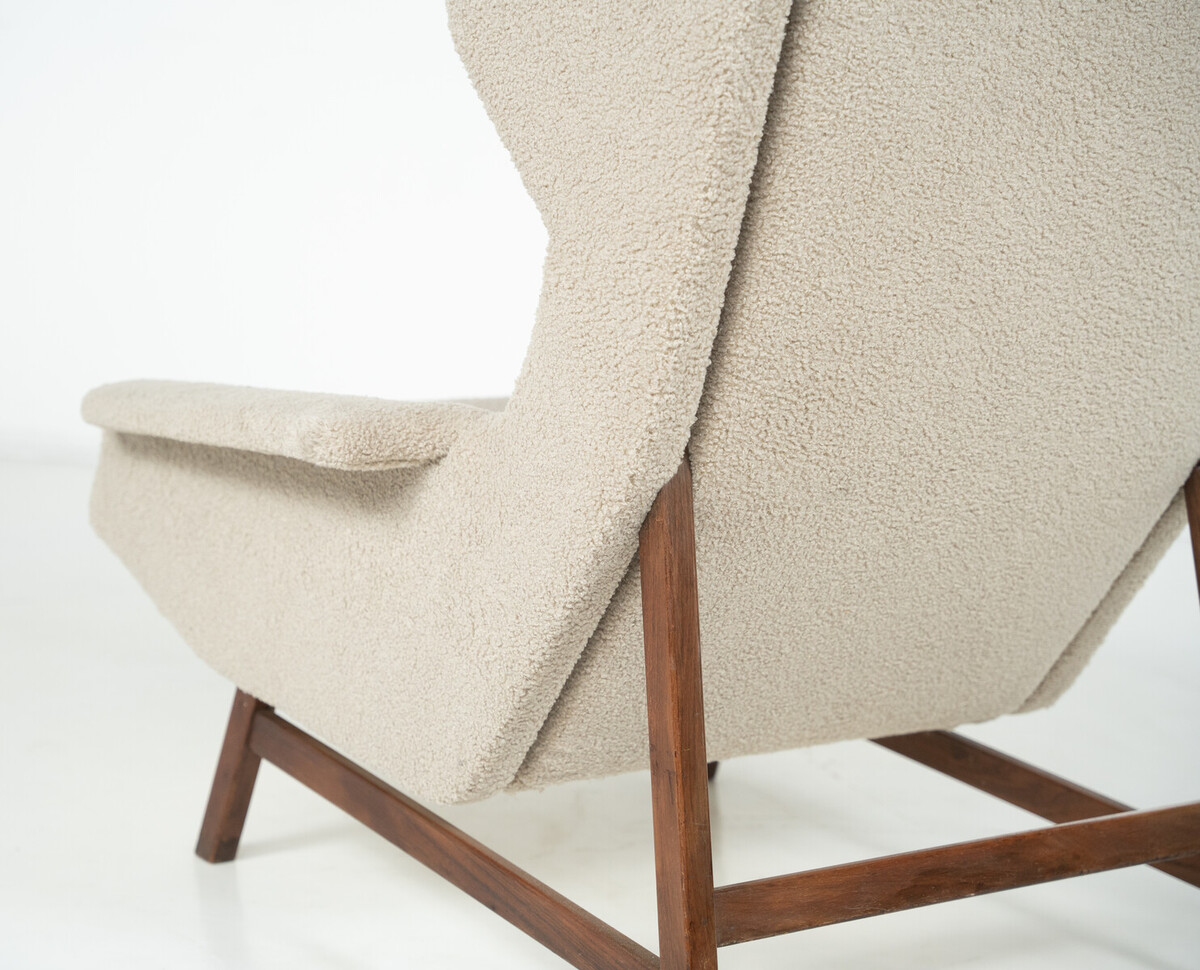 Mid-Century Modern Armchair 877 by Gianfranco Frattini for Cassina, New Beige Upholstery
