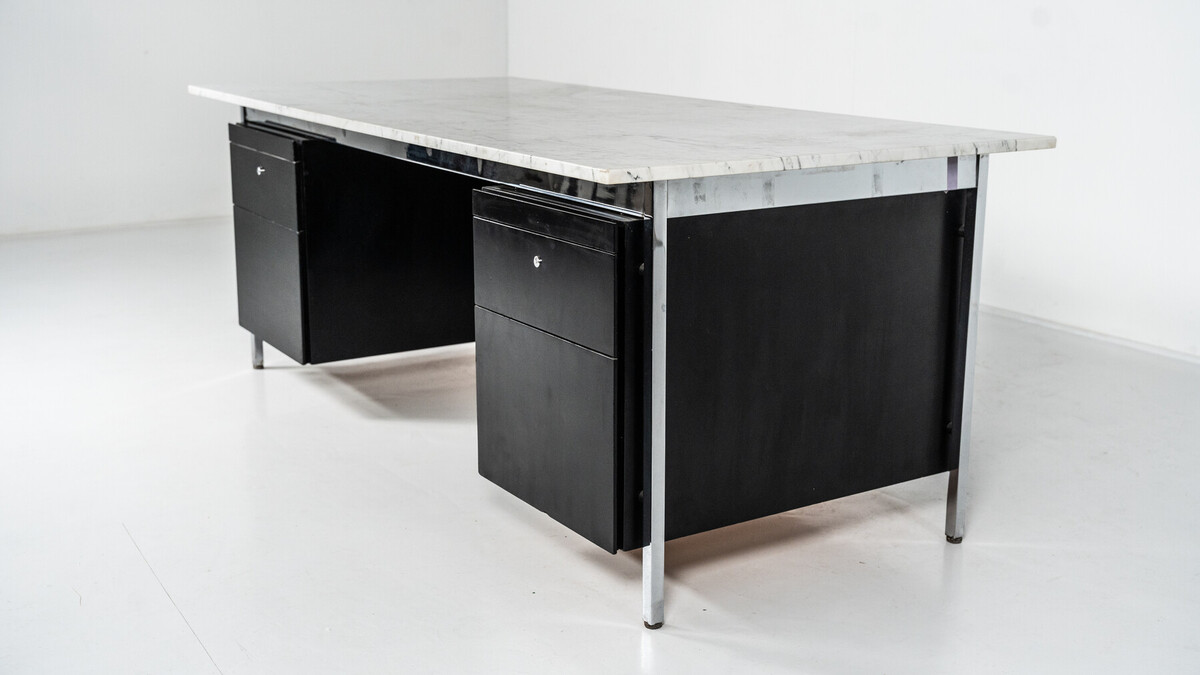 Mid-Century Modern Desk by Florence Knoll for Knoll international