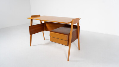 Mid-Century Modern Italian Desk by Vittorio Dassi, 1950's
