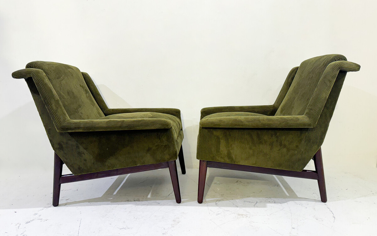 Mid-Century Modern Pair of Italian Armchairs, 1960s
