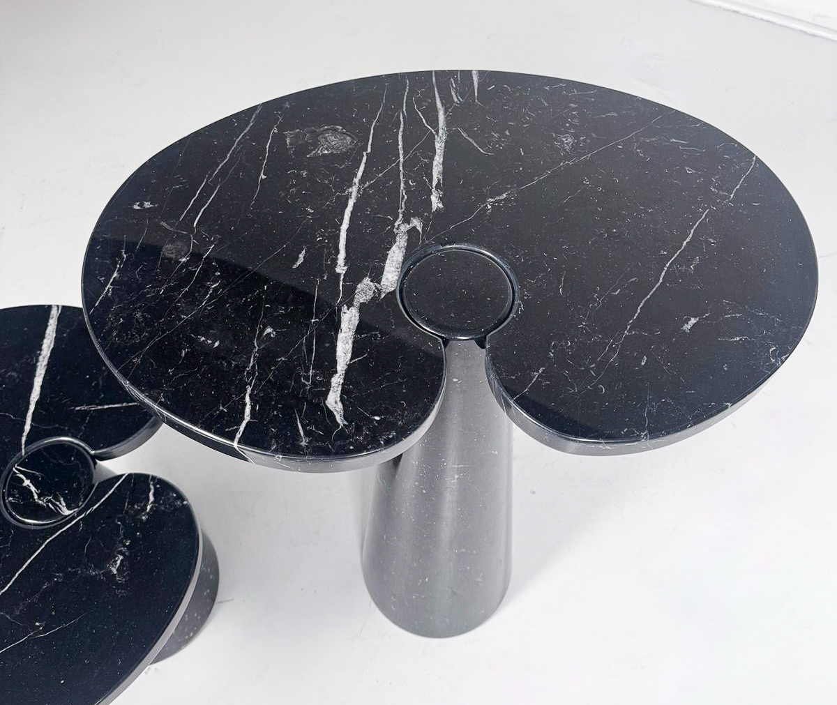 Mid-Century Modern Pair of Side Tables model ''Eros'' by Angelo Mangiarotti for Skipper, Italy