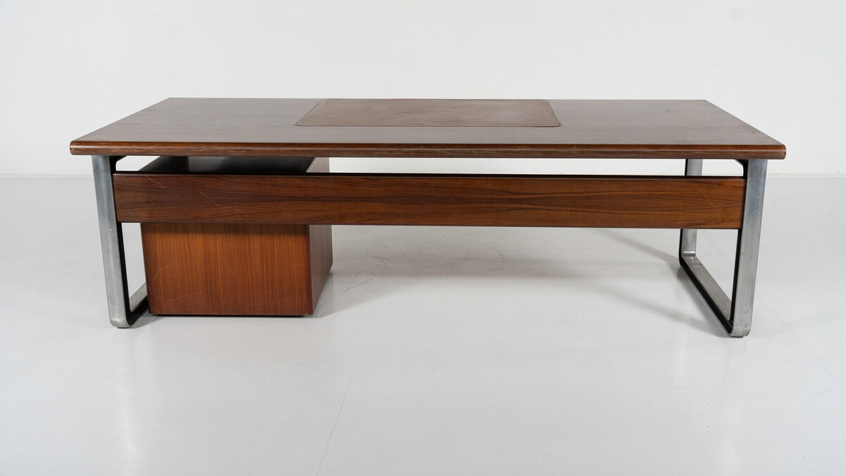 Mid-Century Modern T333 Desk by Oslvado Borsani and Eugenio Gerli for Tecno, Italy, 1975