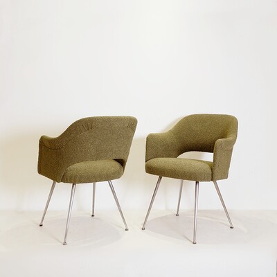 Mid Century Modern Saarinen armchairs, set of 2- New Upholstery