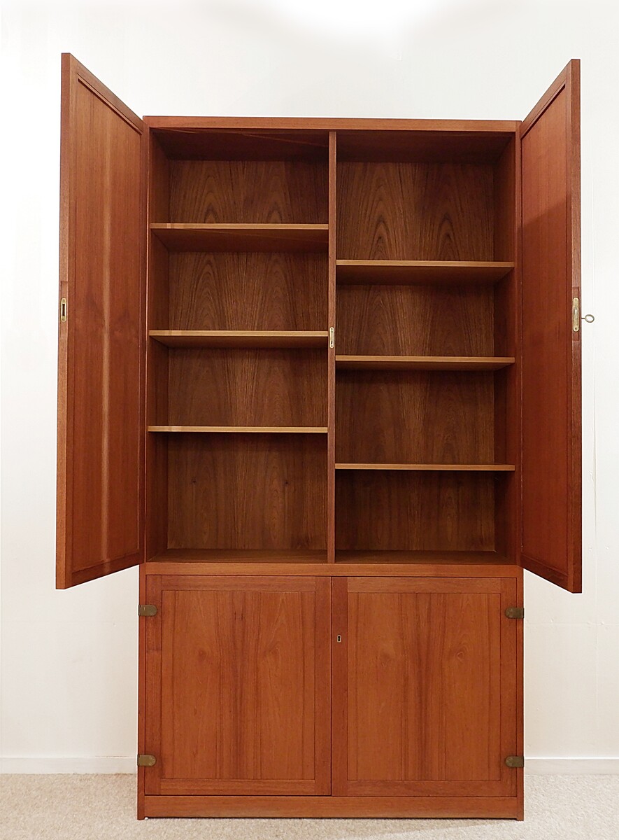 Mid-century scandinavian Børge Mogensen cupboard, Model BM 67, Made by P. Lauritzen - 1958