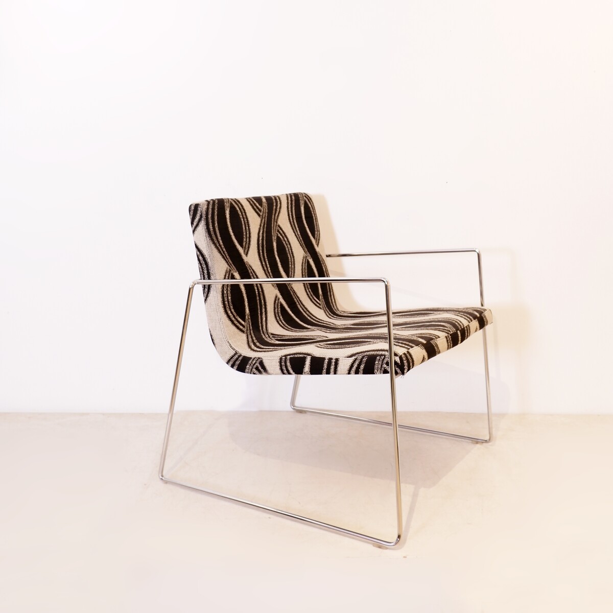 Minimalist vintage lounge chair - original upholstery