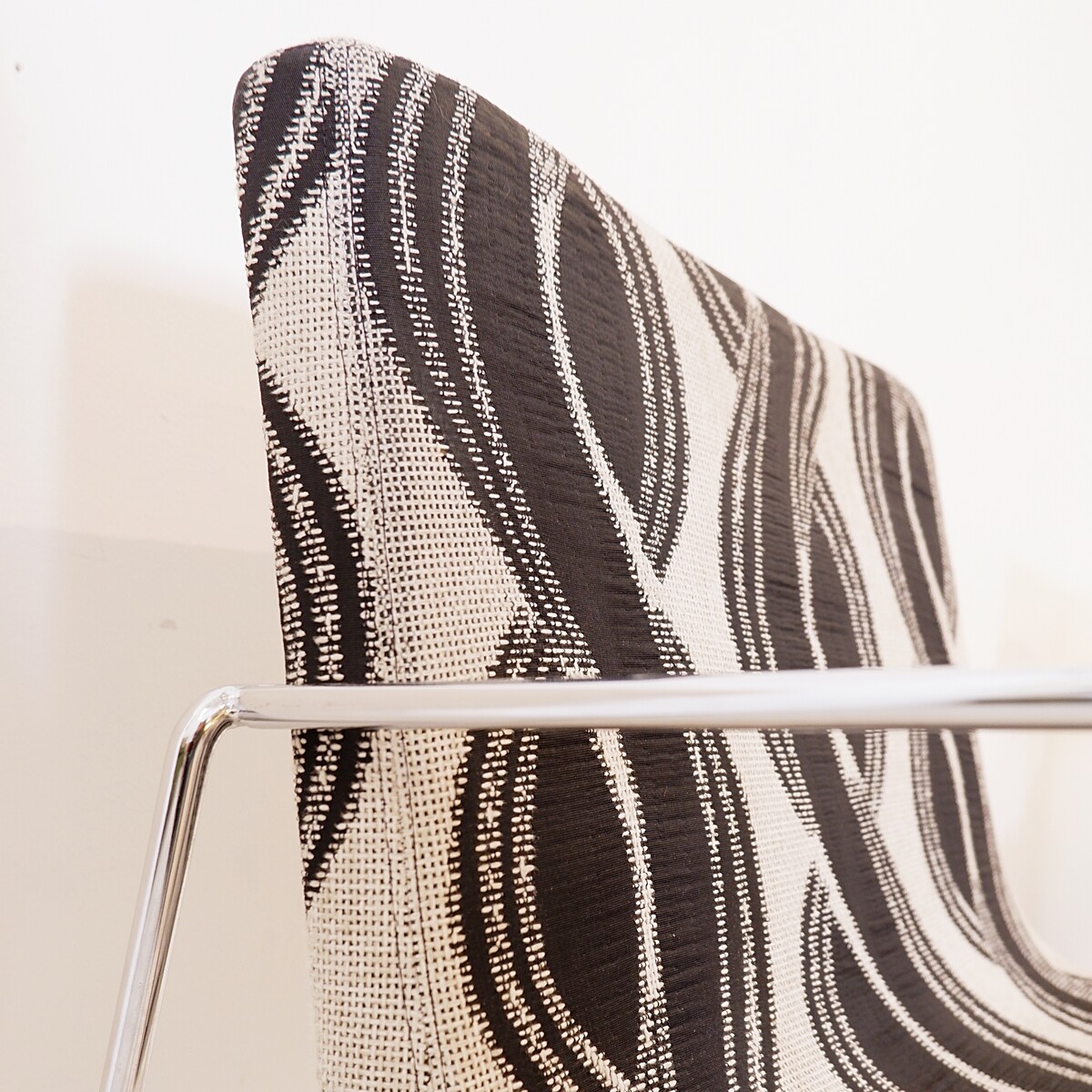 Minimalist vintage lounge chair - original upholstery