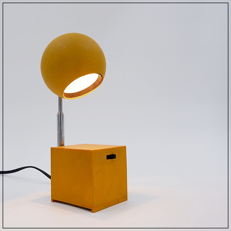 Minimaliste Space Age Lytegem Desk Lamp by Michael Lax, Lightolier