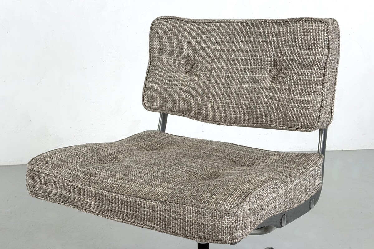 Office desk chair Intermediate ES101 by Charles and Ray Eames for Herman Miller- 1960s