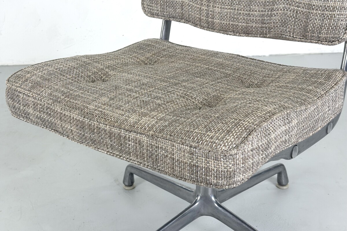 Office desk chair Intermediate ES101 by Charles and Ray Eames for Herman Miller- 1960s
