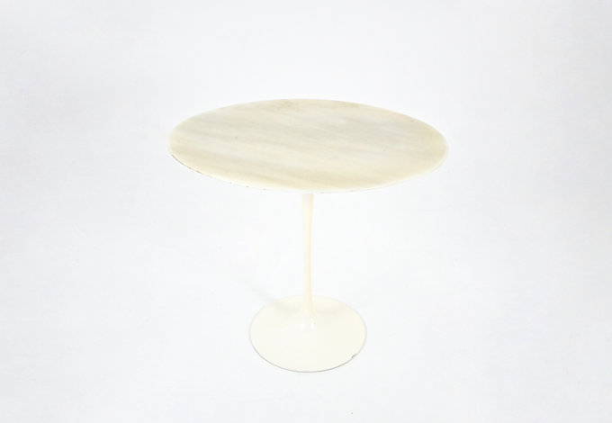 Oval Side table by Eero Saarinen for Knoll International, 1960s