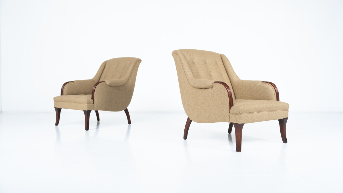 Pair of  Armchairs, 1920s - New Upholstery 