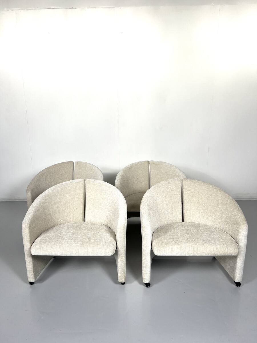 Pair of Armchairs on Casters for Saporiti Italia, new Upholstery, 1970s, 2 Pairs available