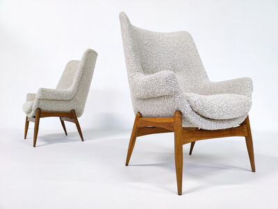 Pair of Mid-Century Modern Armchairs by Julia Gaubek - Beige bouclette Fabric - Hungary 1950s