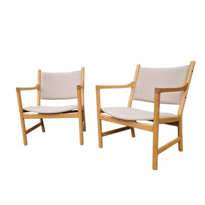 Pair Of Scandinavian Armchairs CH 52, Hans Wegner, Carl Hansen and sons editor