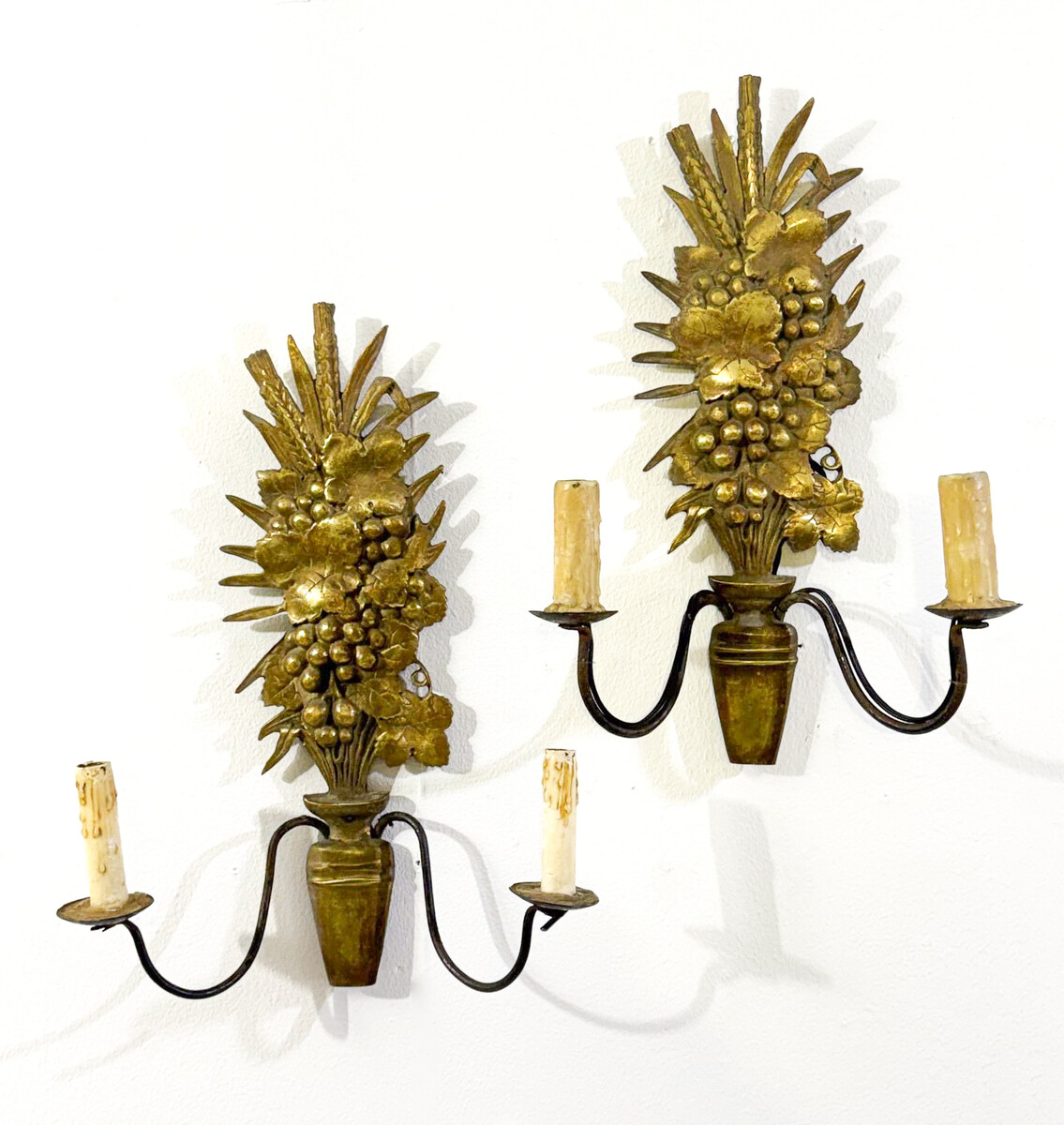 Pair of Wall Light Representing a Fruit Basket, Wrought iron and Bronze