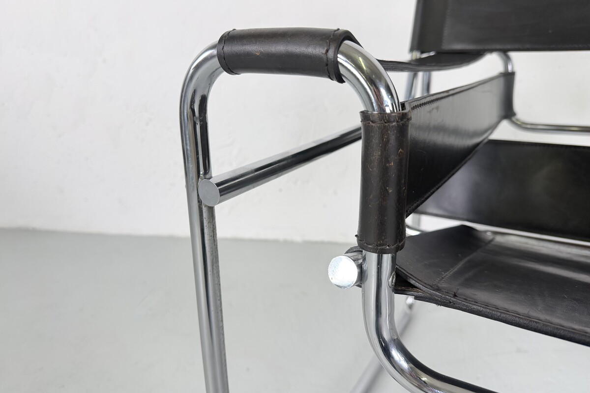 Pair of Wassily armchair by Marcel Breuer for Gavina - 1960s