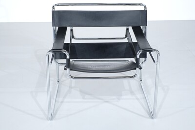 Pair of Wassily Armchairs by Marcel Breuer for Knoll International - 1990s