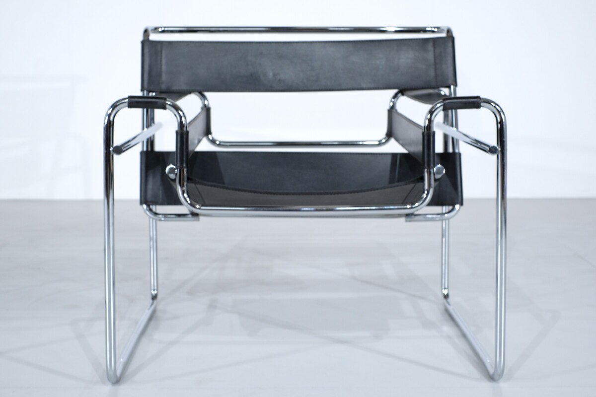 Pair of Wassily Armchairs by Marcel Breuer for Knoll International - 1990s
