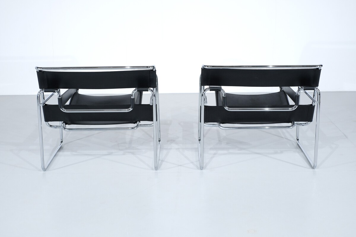 Pair of Wassily Armchairs by Marcel Breuer for Knoll International - 1990s