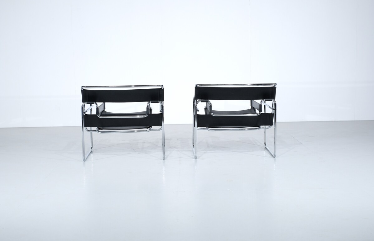 Pair of Wassily Armchairs by Marcel Breuer for Knoll International - 1990s
