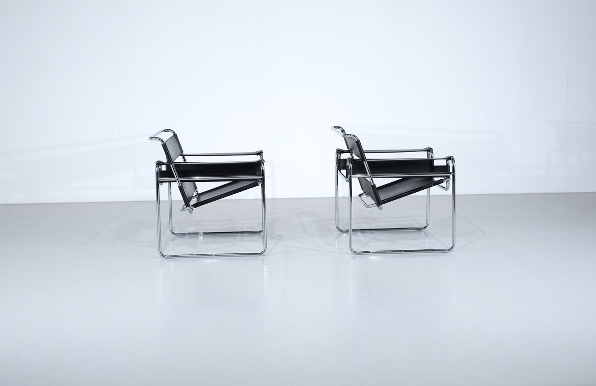 Pair of Wassily Armchairs by Marcel Breuer for Knoll International - 1990s