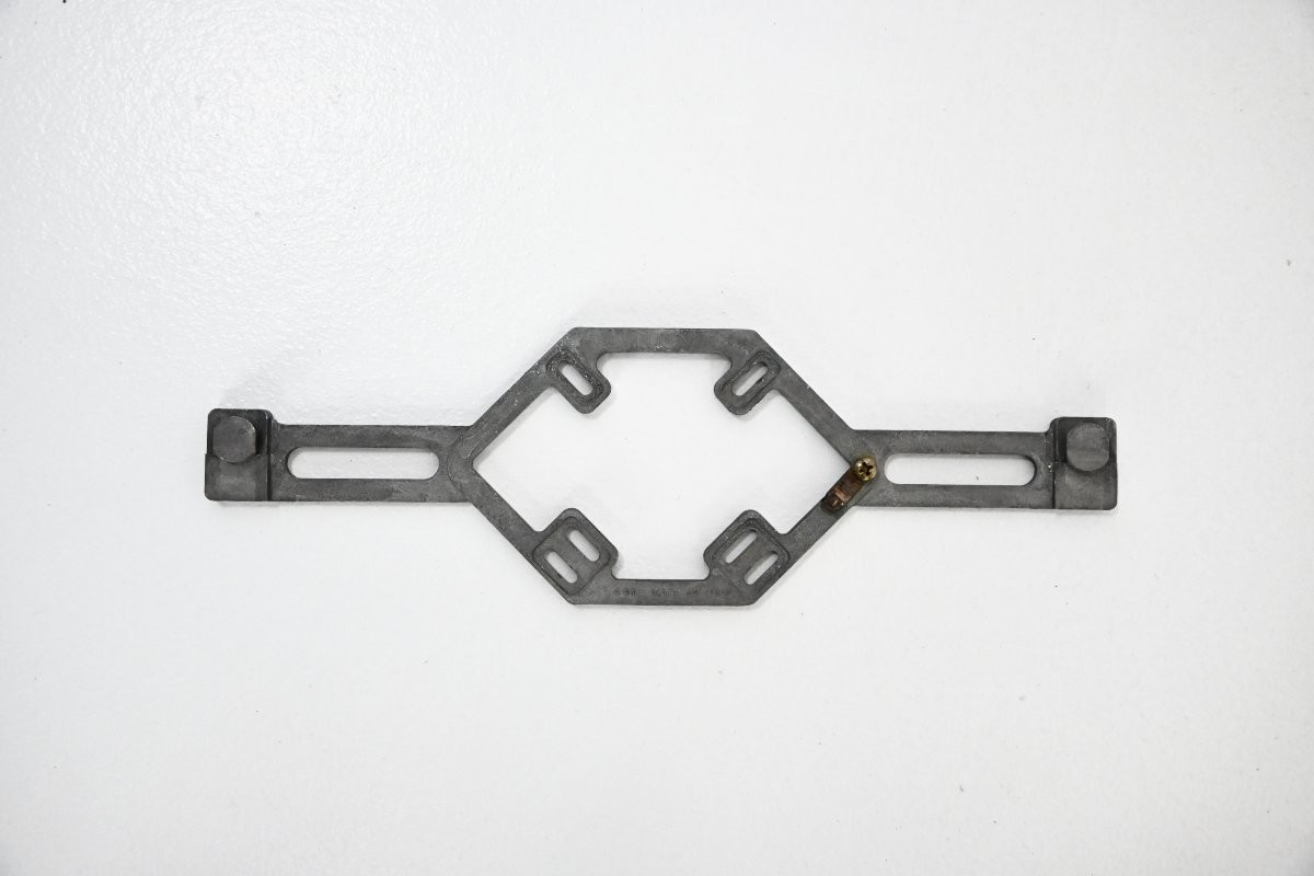 Pair of white foglio sconces by Tobia & Afra Scarpa for Flos, 1960's