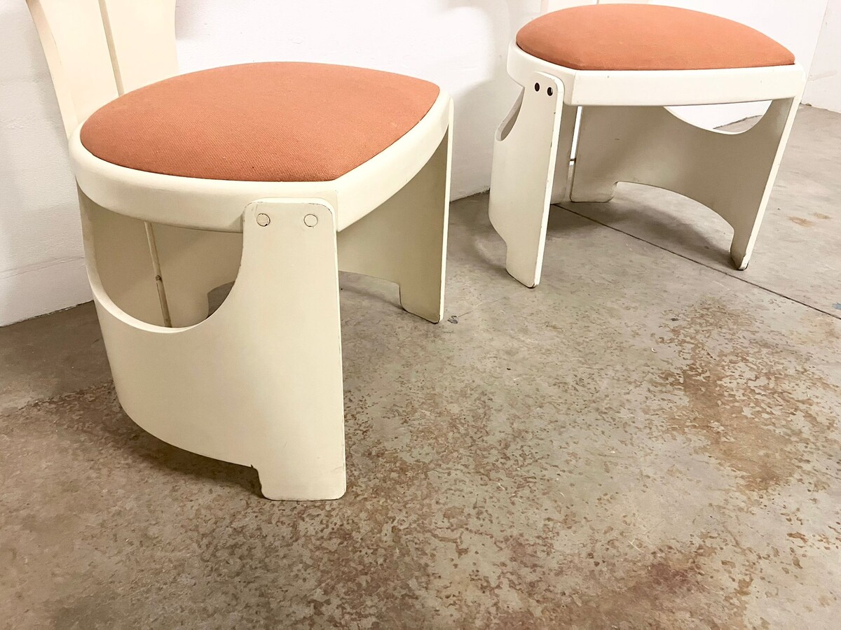 Pair of white lacquered wood chairs with orange seat, Italy, 1970s