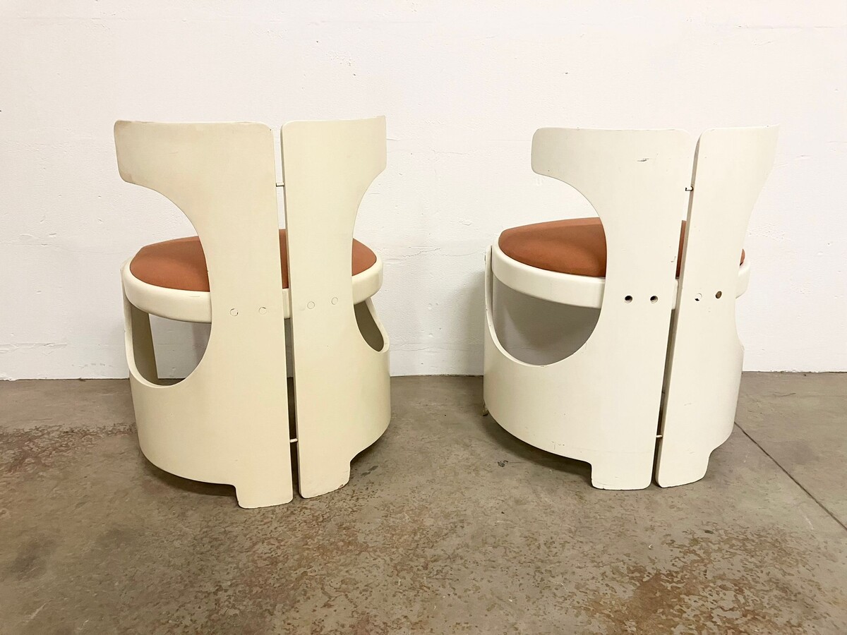 Pair of white lacquered wood chairs with orange seat, Italy, 1970s